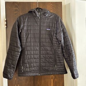 Patagonia Women’s Nano Puff Jacket in excellent condition.